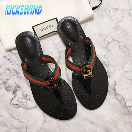 GUCCI Interlocking GG Logo Sandals