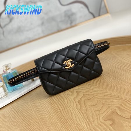 Chanel Pre-Owned Leather Hip Clutch Bag