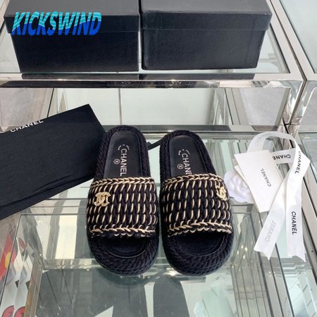 Chanel Crochet Mule Black/Gold 35-40