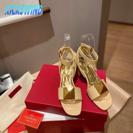 Valentino One Stud Calfskin Sandal 35-39